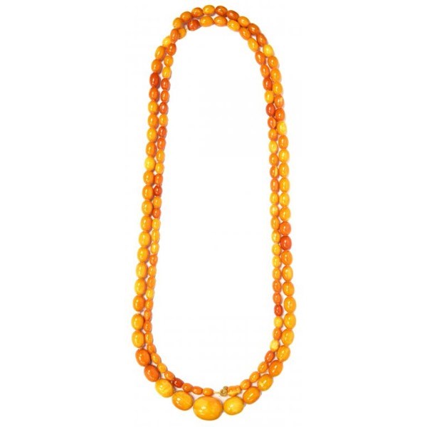 A NECKLACE OF AMBER BEADS 93g Image